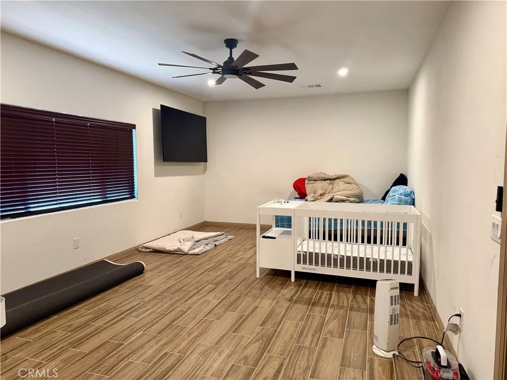 7164 Kingsley Avenue, Hesperia, California 92345 home-pic-12