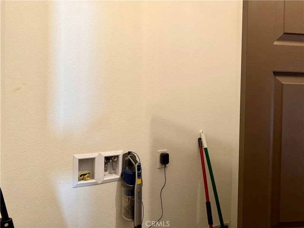 7164 Kingsley Avenue, Hesperia, California 92345 home-pic-26