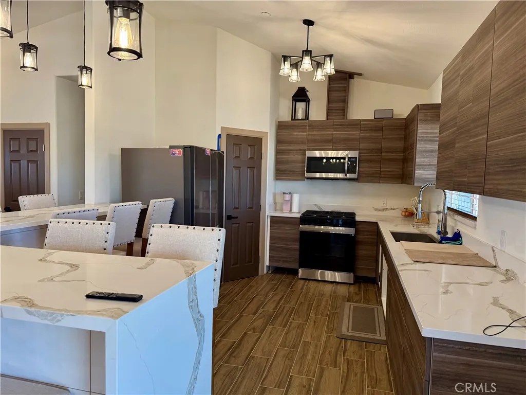 7164 Kingsley Avenue, Hesperia, California 92345 home-pic-9