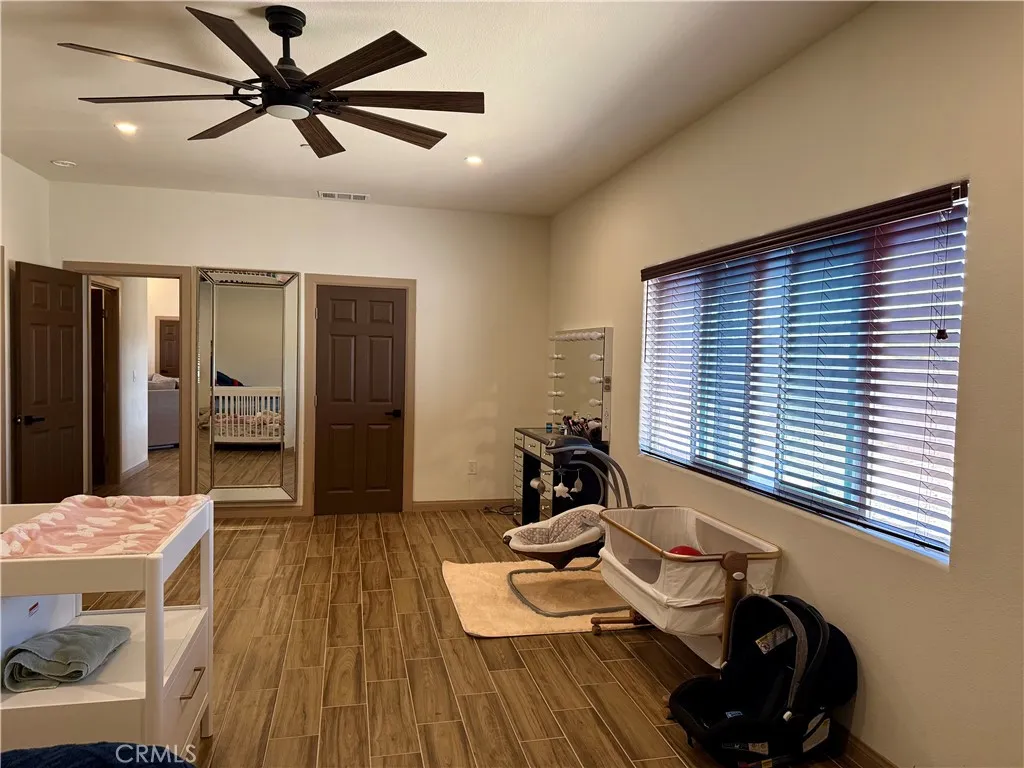7164 Kingsley Avenue, Hesperia, California 92345 home-pic-27