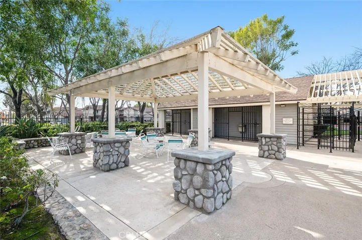 3713 S Oak Creek Drive G, Ontario, California 91761