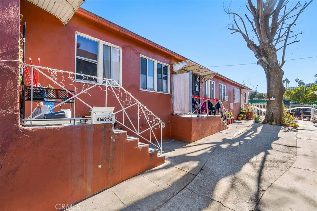 4669 Huntington Drive N, Los Angeles, California 90032 home-pic-2