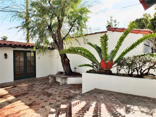 298 Park Avenue, Long Beach, California 90803