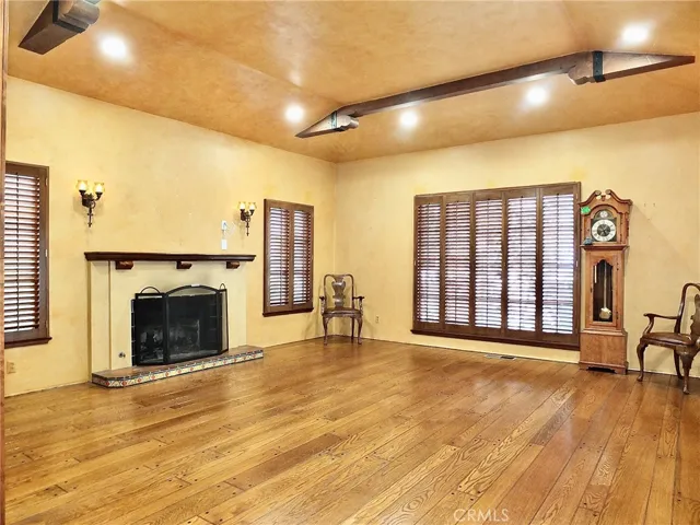 298 Park Avenue, Long Beach, California 90803
