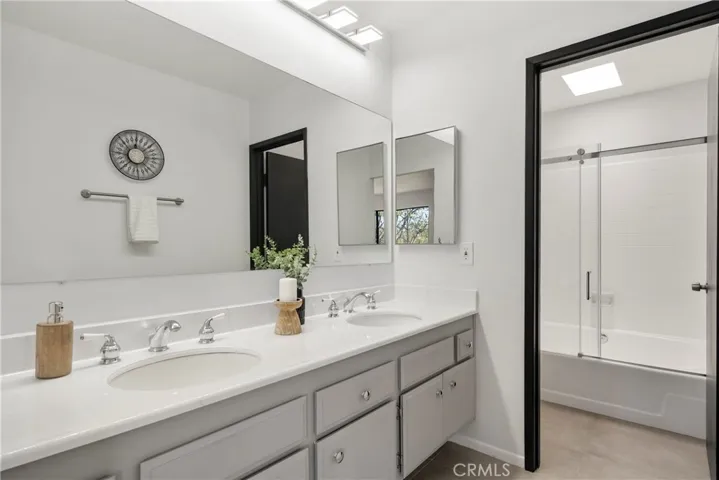 6225 Shoup Avenue 93, Woodland Hills, California 91367