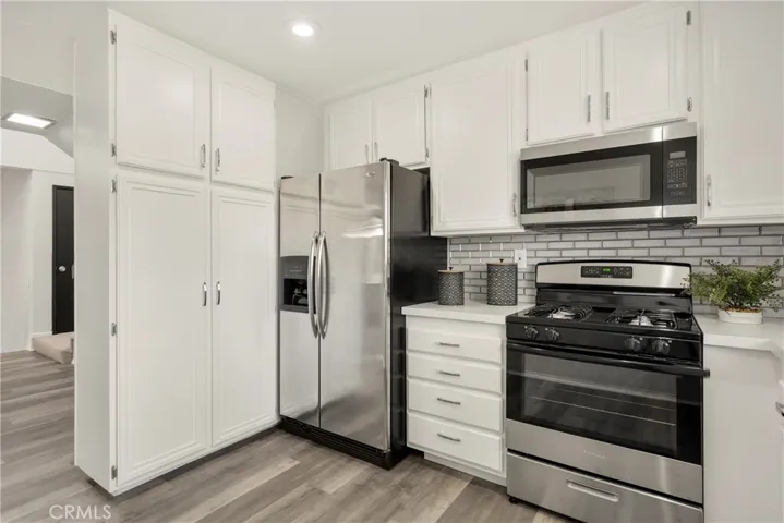6225 Shoup Avenue 93, Woodland Hills, California 91367