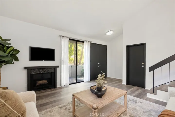 6225 Shoup Avenue 93, Woodland Hills, California 91367