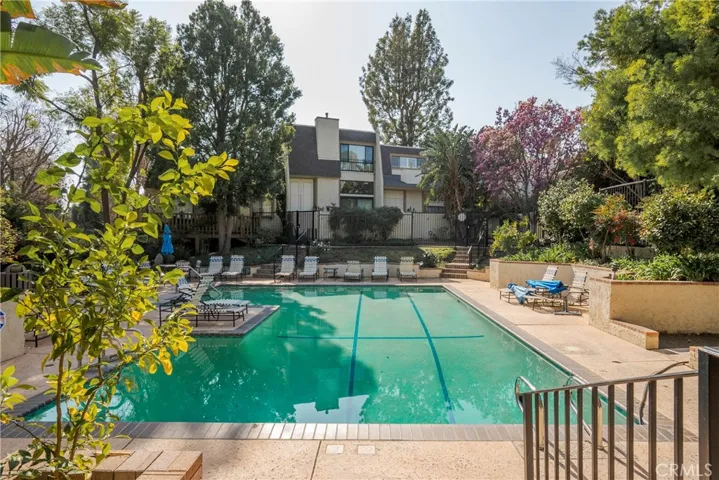 6225 Shoup Avenue 93, Woodland Hills, California 91367