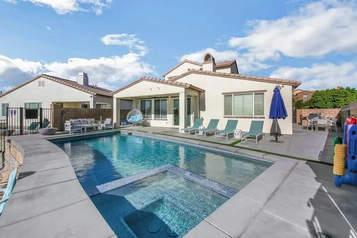 84325 Canzone Drive, Indio, California 92203 home-pic-41