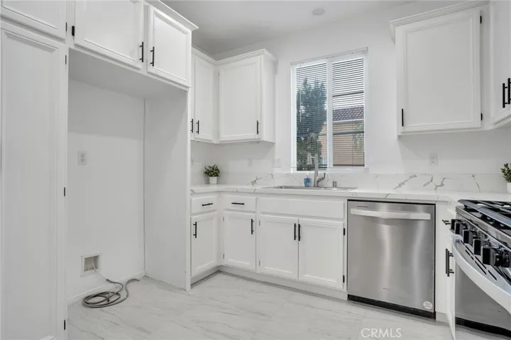 24702 Montevista Circle, Valencia, California 91354