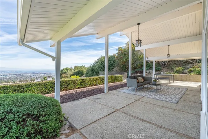 2952 Crownview Drive, Rancho Palos Verdes, California 90275
