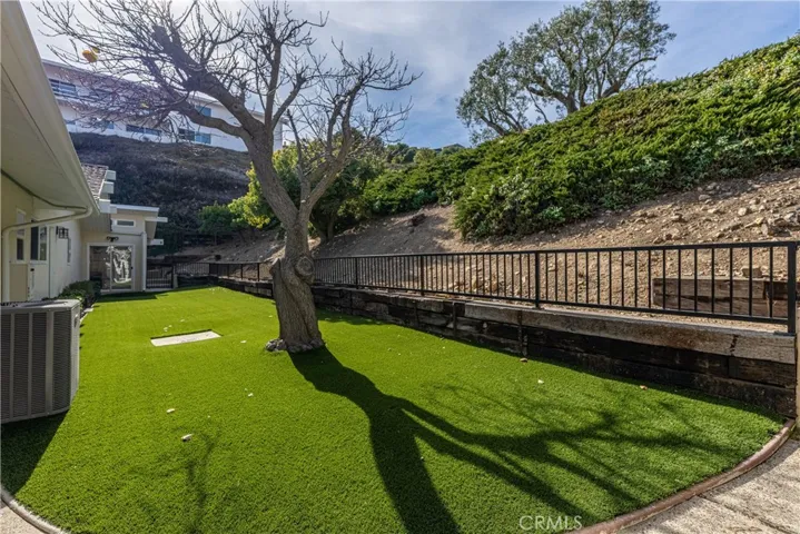 2952 Crownview Drive, Rancho Palos Verdes, California 90275