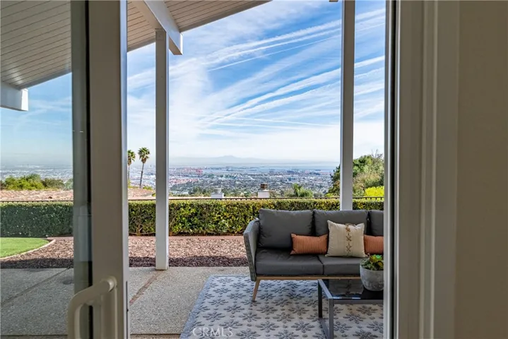 2952 Crownview Drive, Rancho Palos Verdes, California 90275