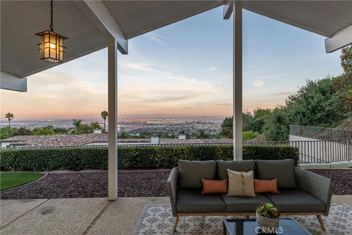 2952 Crownview Drive, Rancho Palos Verdes, California 90275