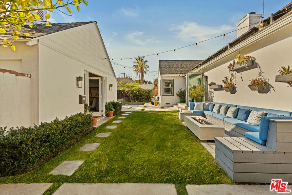 12302 Sarah Street, Studio City, California 91604 home-pic-31