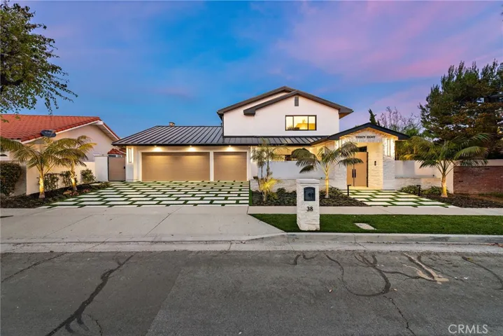38 Drakes Bay Drive, Corona Del Mar, California 92625