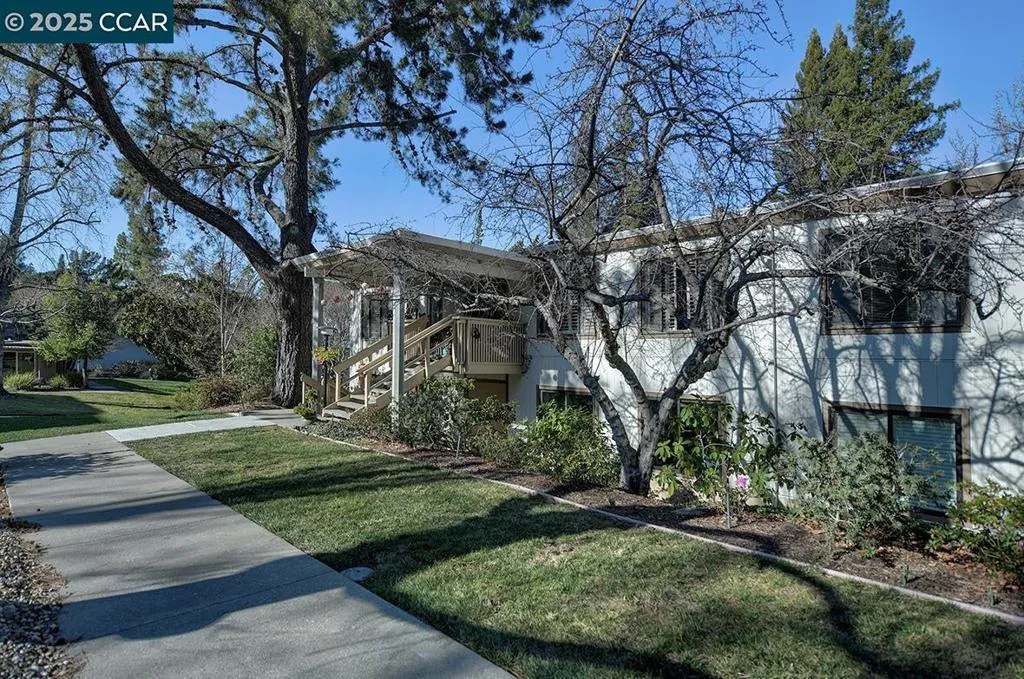 1400 Ptarmigan Dr 4, Walnut Creek, California 94595 home-pic-37