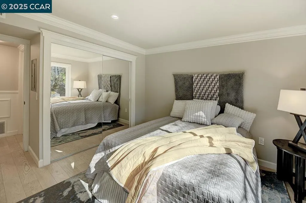1400 Ptarmigan Dr 4, Walnut Creek, California 94595 home-pic-33