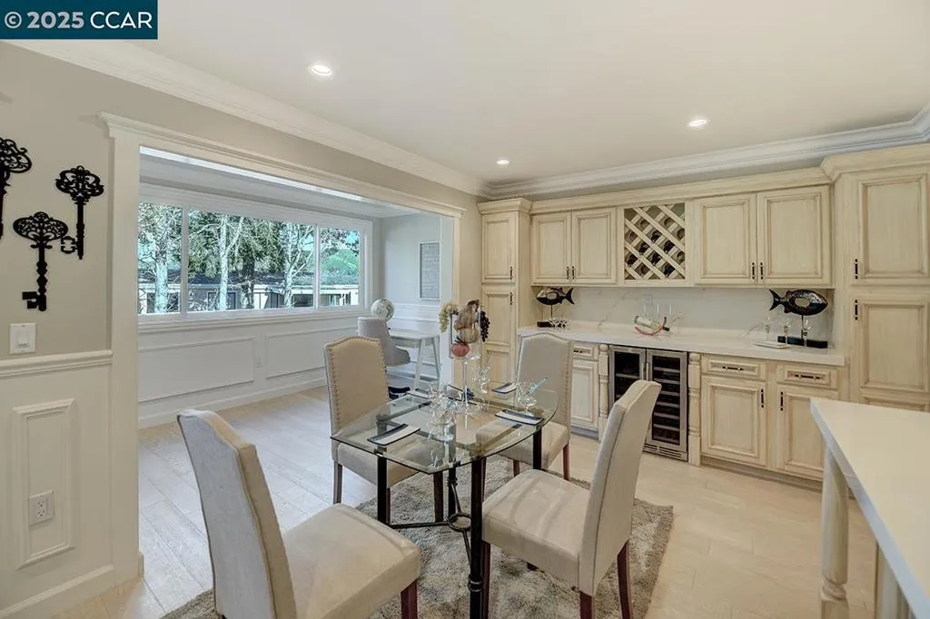 1400 Ptarmigan Dr 4, Walnut Creek, California 94595 home-pic-10