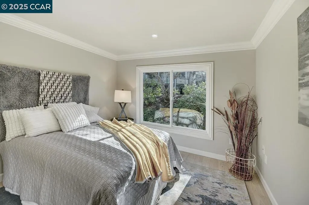 1400 Ptarmigan Dr 4, Walnut Creek, California 94595 home-pic-31