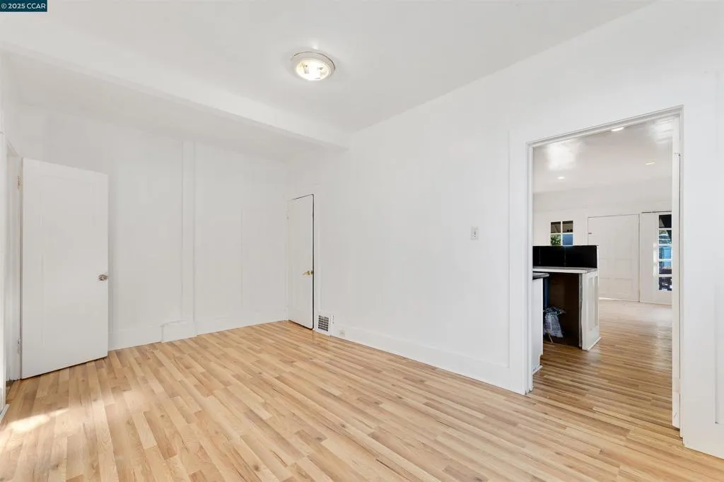 5315 Cole St, Oakland, California 94601 home-pic-19