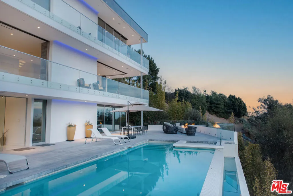 7080 Mulholland Drive, Los Angeles, California 90068 home-pic-12