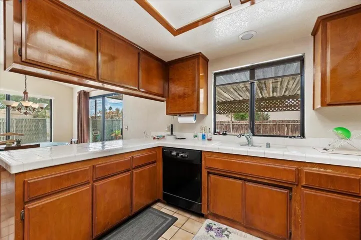 14-Kitchen