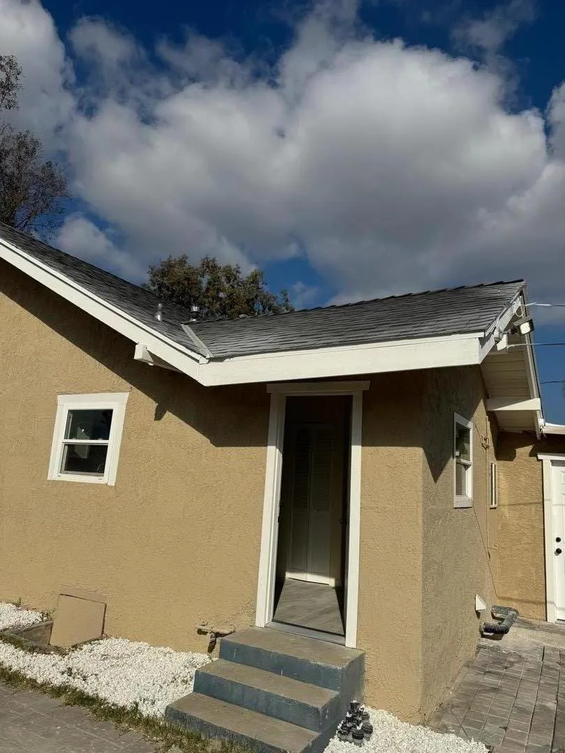 1435 Orange Avenue, Santa Ana, California 92707 home-pic-12