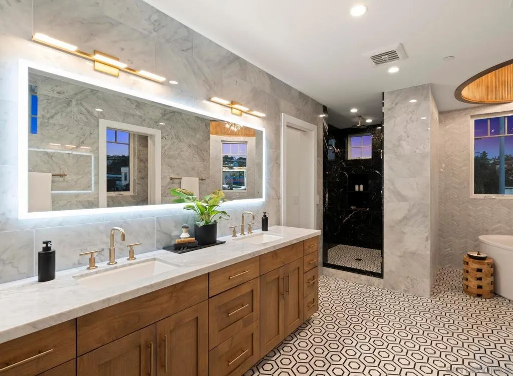 466 Westbourne, San Diego, California 92037 home-pic-33