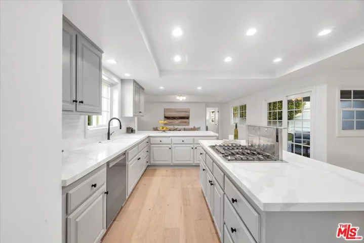 10365 Northvale Road, Los Angeles, California 90064