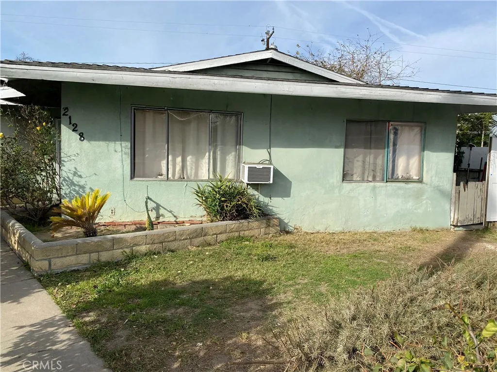2128 N Bristol Street, Santa Ana, California 92706 home-pic-0