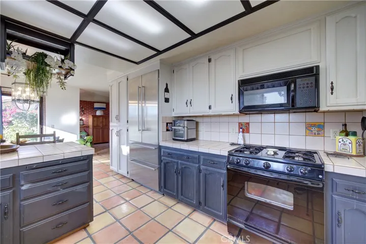 813 Valley Road, Arroyo Grande, California 93420