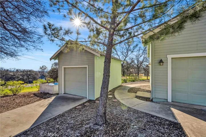 Extra garage space/workshop