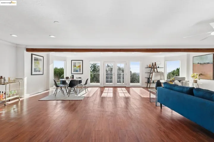 3020 Broadmoor Vw, Oakland, California 94605