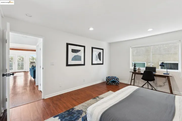 3020 Broadmoor Vw, Oakland, California 94605