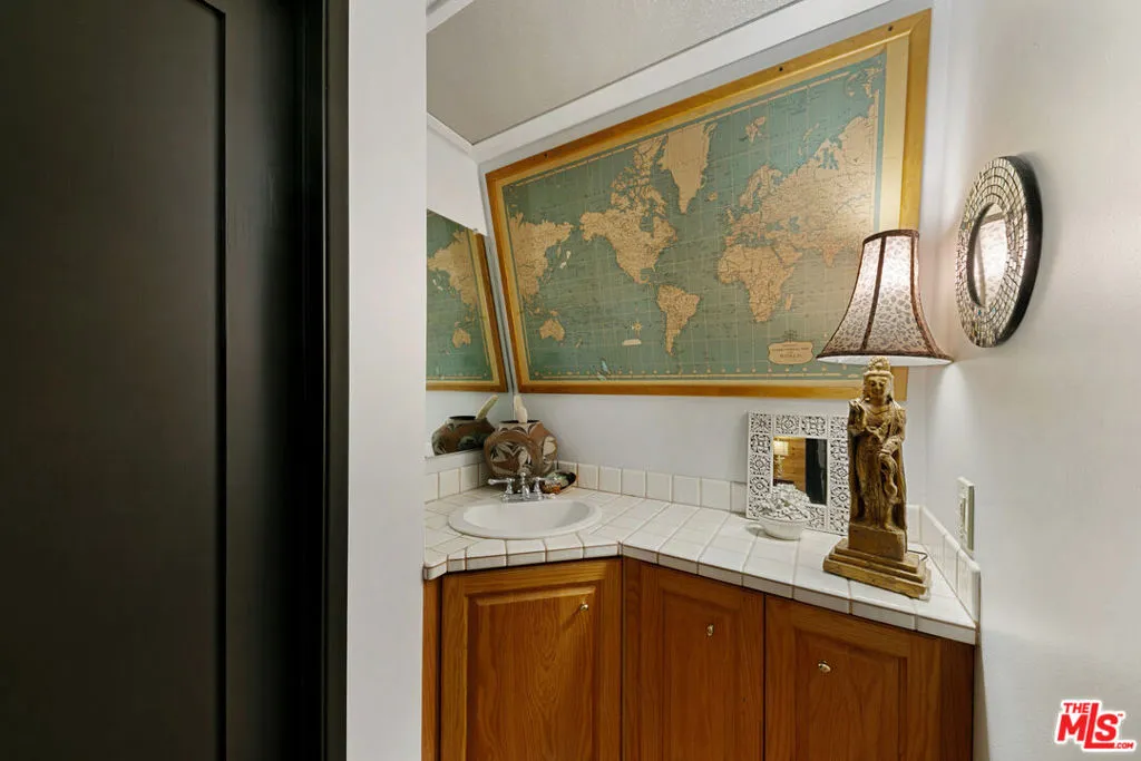 25813 Dark Creek Road, Calabasas, California 91302 home-pic-20