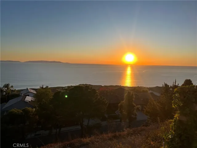 30817 Ganado Drive, Rancho Palos Verdes, California 90275