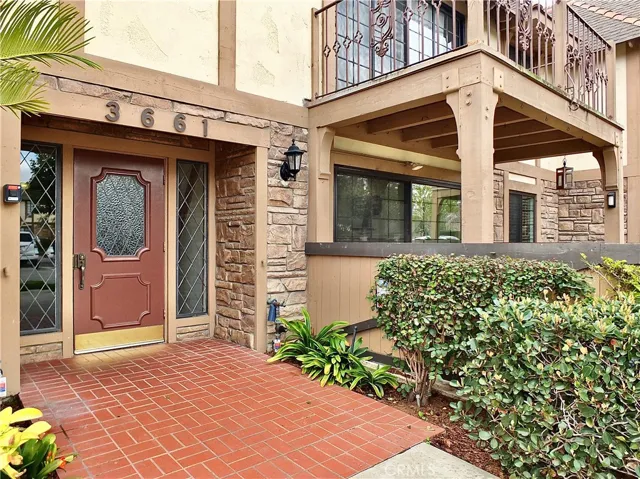 3661 S Bear Street D, Santa Ana, California 92704