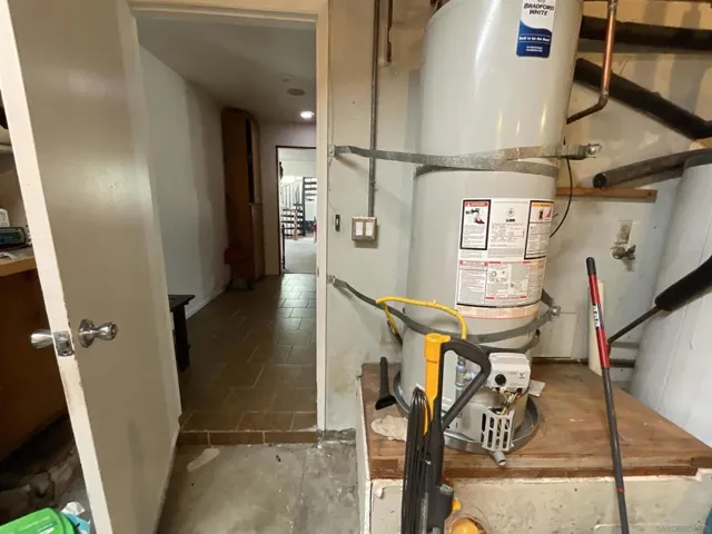 1872 Linbrook Drive, San Diego, California 92111