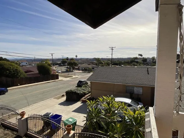 1872 Linbrook Drive, San Diego, California 92111