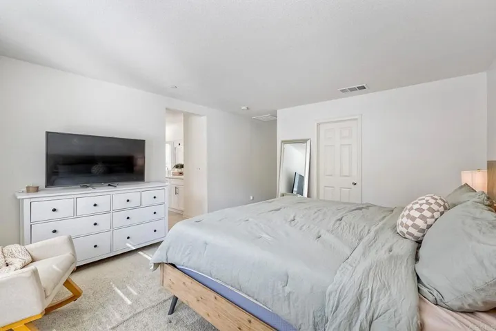 1345 Palo Verde Way, Vista, California 92083