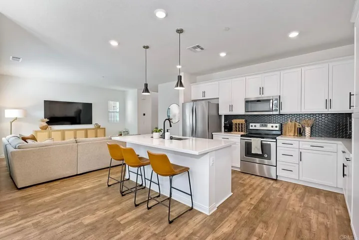1345 Palo Verde Way, Vista, California 92083