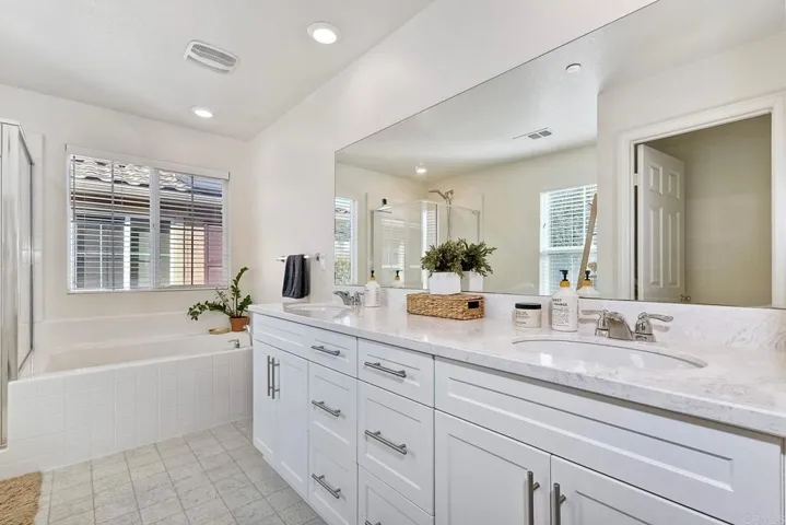 1345 Palo Verde Way, Vista, California 92083