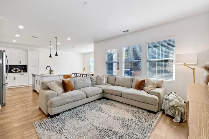 1345 Palo Verde Way, Vista, California 92083
