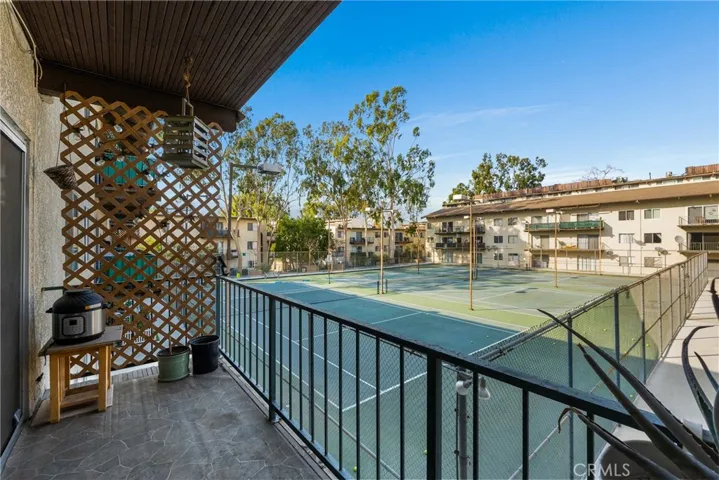5460 White Oak Avenue E209, Encino, California 91316