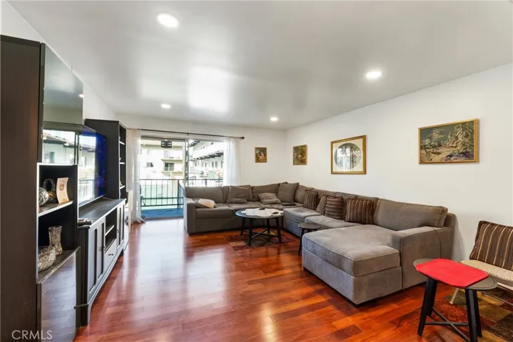 5460 White Oak Avenue E209, Encino, California 91316