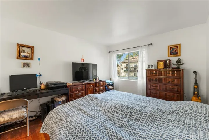 5460 White Oak Avenue E209, Encino, California 91316