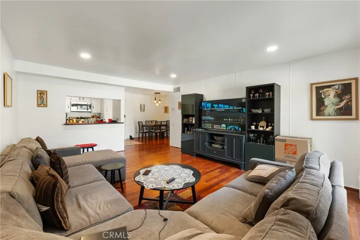 5460 White Oak Avenue E209, Encino, California 91316