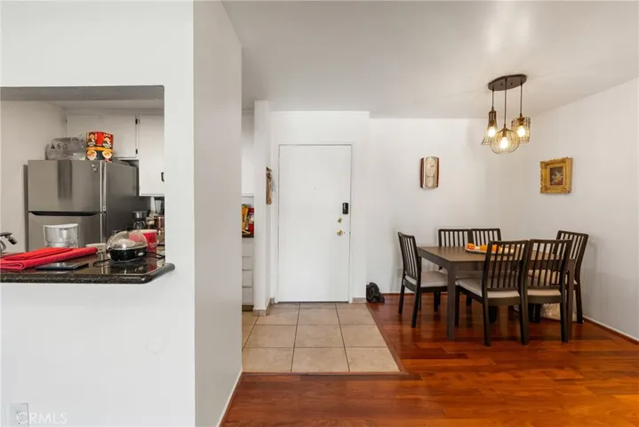 5460 White Oak Avenue E209, Encino, California 91316