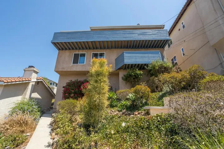 1111 La Mesa Avenue, Spring Valley, California 91977